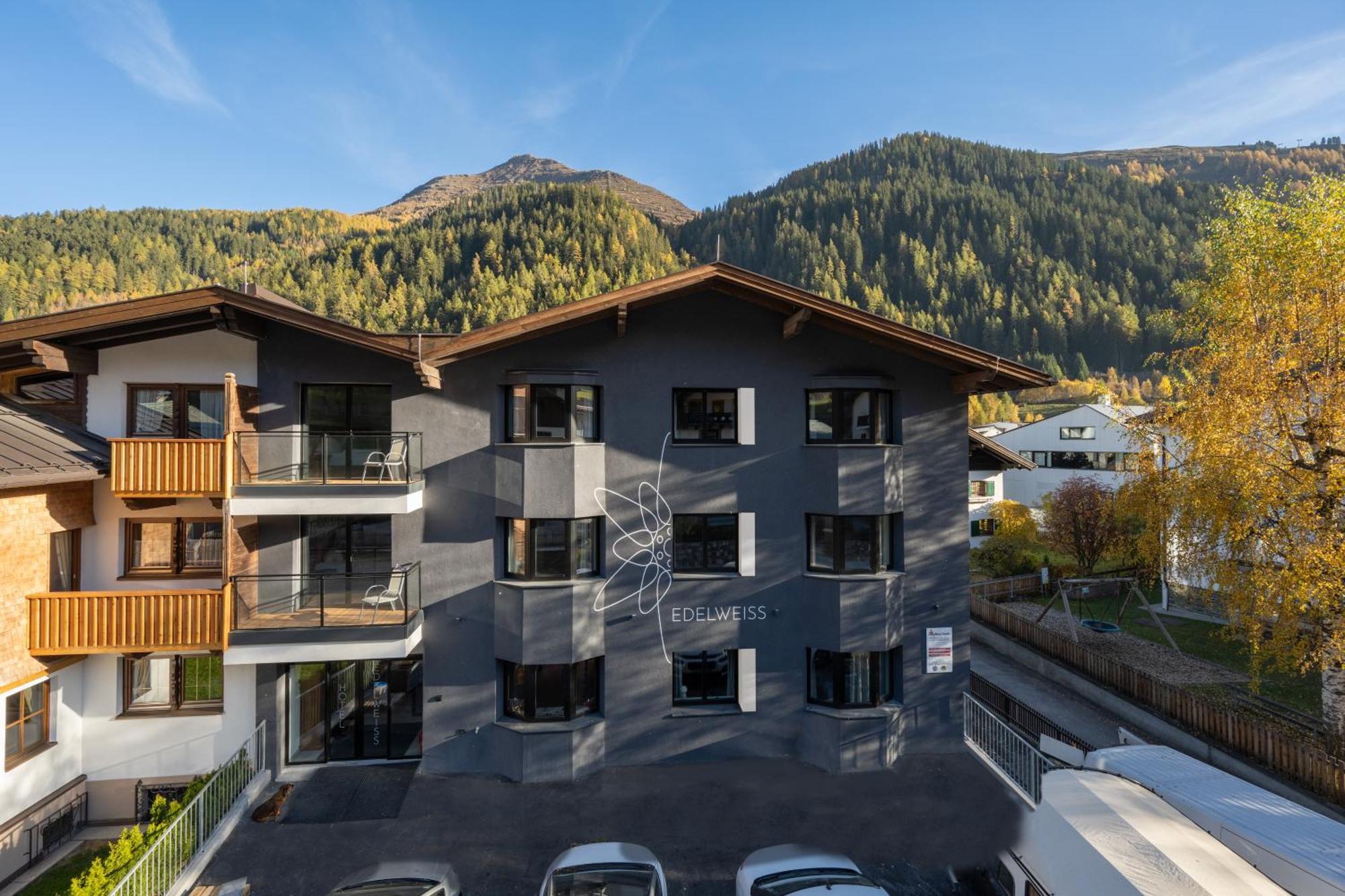 Boutique Hotel Edelweiss Sankt Anton am Arlberg Exterior photo